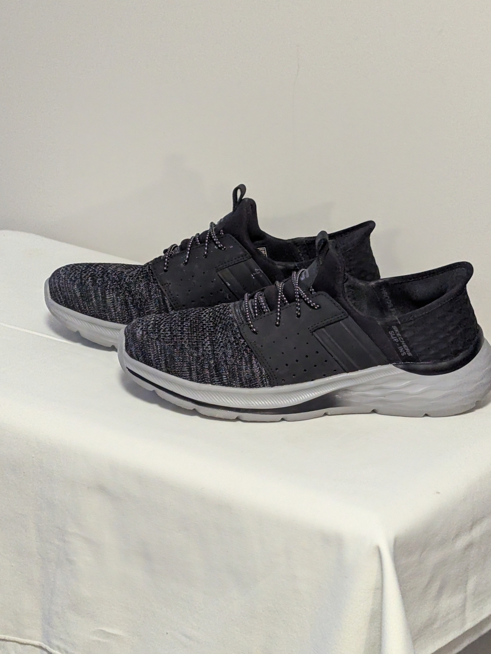 Skechers Gray And Black Slip-Ins with Air-Cooled Memory Foam. Men's Size 8.